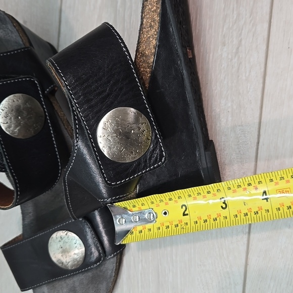 Taos Womens Carousel Hook&loop Wedge Leather Sandals shoes sz 41/10-10.5 - Picture 12 of 12